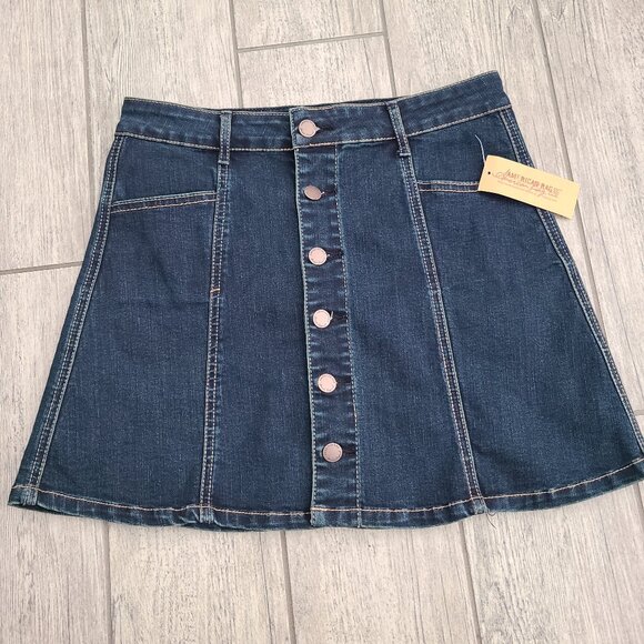 American Rag Dresses & Skirts - American Rag Junior Women's Denim Button-Front Mini Skirt Size 7 NWT